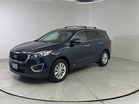 Used 2018 Kia Sorento AWD image 6