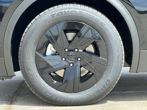 New 2026 Subaru Uncharted Premium FWD image 32
