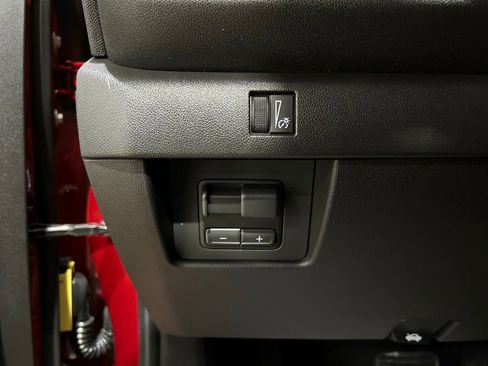 New 2026 Chevrolet Colorado Trail Boss AWD/4WD image 18