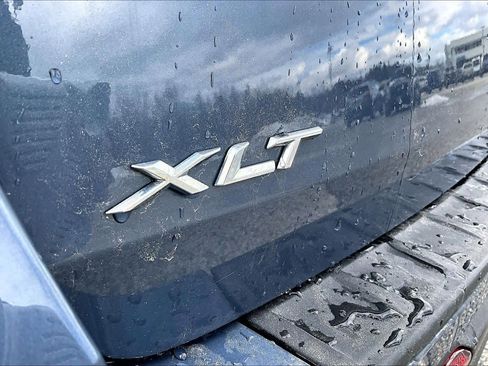 Used 2021 Ford Explorer XLT w/ Equipment Group 202A AWD/4WD image 10