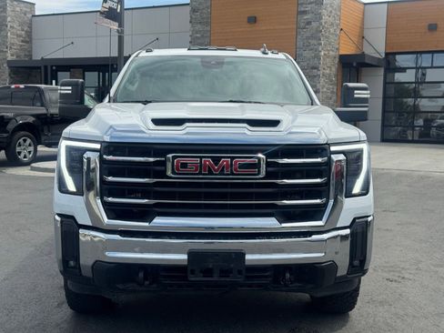 Used 2024 GMC Sierra 3500 SLE w/ SLE Convenience Package AWD/4WD image 2