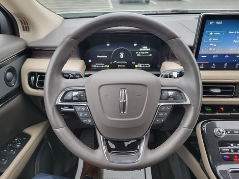 Certified 2023 Lincoln Nautilus Reserve w/ Equipment Group 201A image 18