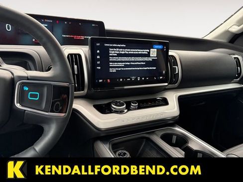 Used 2025 Ford Expedition Max Active image 11