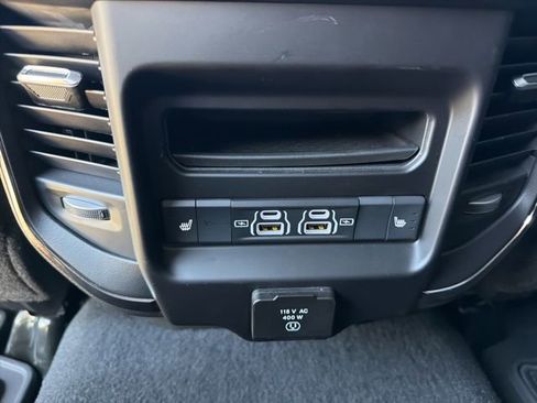 Used 2025 RAM 3500 Limited AWD/4WD image 10