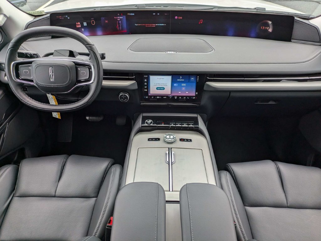 New 2027 Lincoln Navigator Premiere RWD image 16