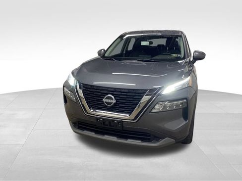 Used 2023 Nissan Rogue SV image 2