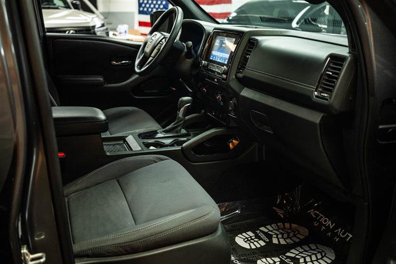 Used 2023 Nissan Frontier SV w/ Midnight Edition Package AWD/4WD image 13