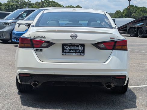 Used 2025 Nissan Altima 2.5 SR FWD image 8