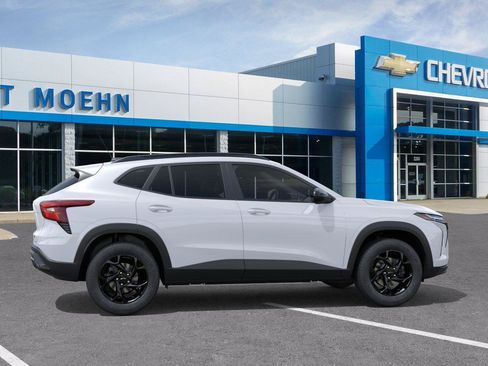 New 2026 Chevrolet Trax LT w/ Driver Confidence Package FWD image 5