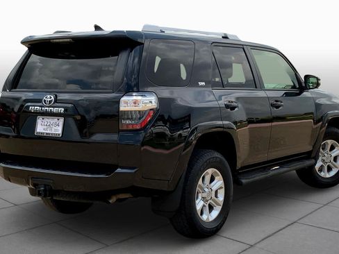 Used 2018 Toyota 4Runner SR5 Premium AWD/4WD image 14