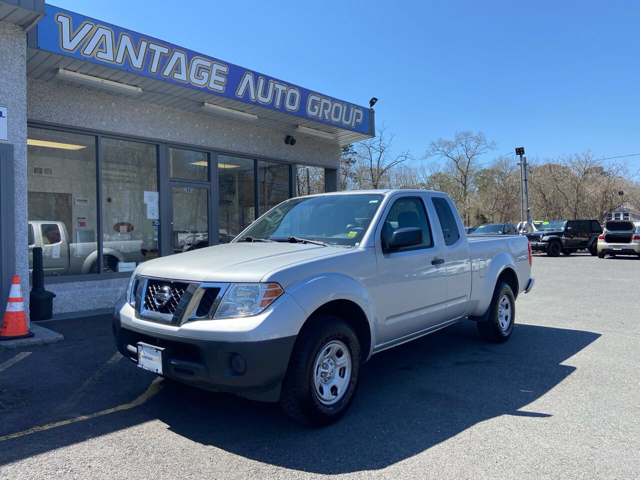 Used 2018 Nissan Frontier S RWD image 1