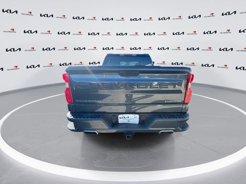 Used 2020 Chevrolet Silverado 1500 Custom w/ Custom Value Package image 7