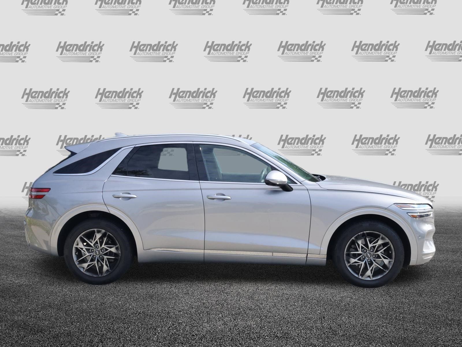 Used 2022 Genesis GV70 2.5T w/ Advanced Package AWD/4WD image 10
