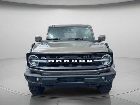 Used 2025 Ford Bronco Outer Banks AWD/4WD image 2