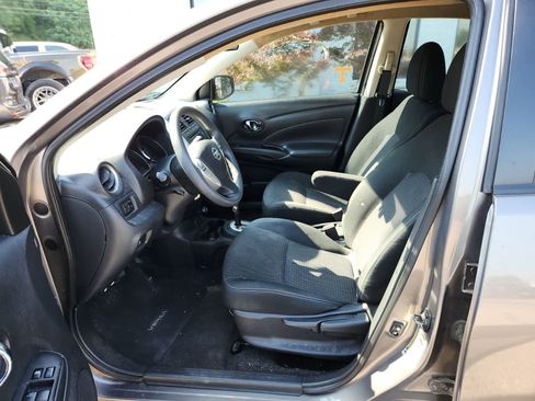 Used 2017 Nissan Versa SV FWD image 15