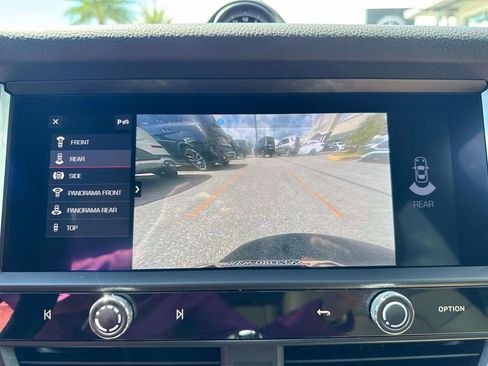 Used 2024 Porsche Macan image 26