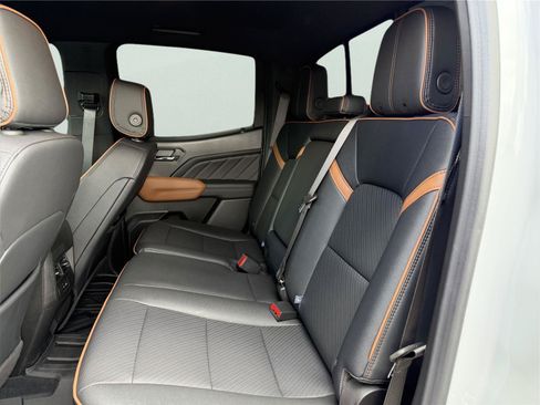 Used 2026 GMC Canyon AT4 w/ AT4 Premium Package AWD/4WD image 14