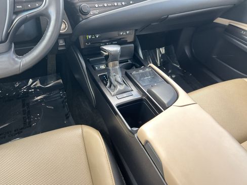 Used 2020 Lexus ES 350 w/ Premium Package FWD image 23