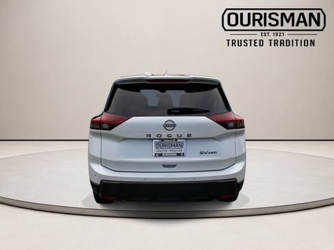 Used 2024 Nissan Rogue SV AWD/4WD image 8