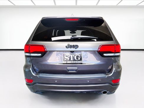 Used 2020 Jeep Grand Cherokee Altitude RWD image 5
