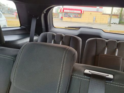 Used 2018 Ford Explorer XLT w/ Equipment Group 201A image 23