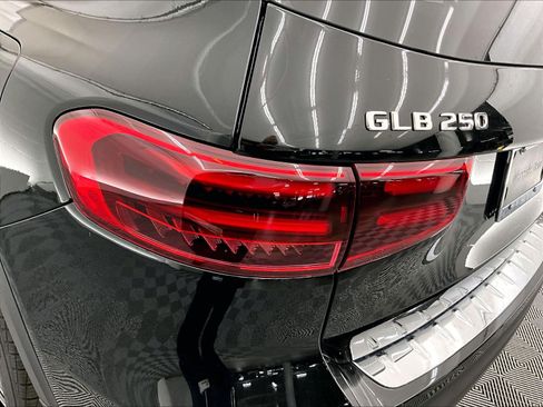 Used 2026 Mercedes-Benz GLB 250 image 12