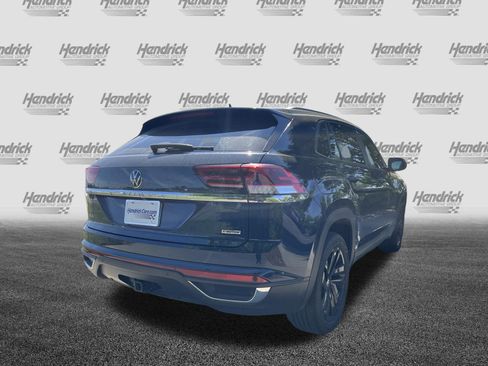 Used 2022 Volkswagen Atlas Cross Sport SE image 11