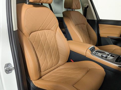 Certified 2023 BMW X7 xDrive40i AWD/4WD image 28