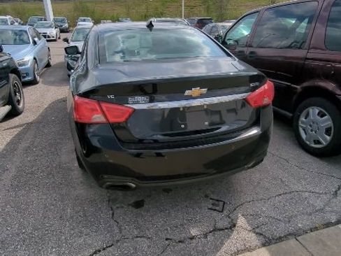 Used 2018 Chevrolet Impala Premier w/ Premier Confidence Package image 3