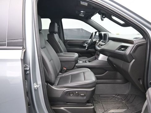 Used 2024 Chevrolet Suburban Z71 w/ Z71 Off-Road Package image 38