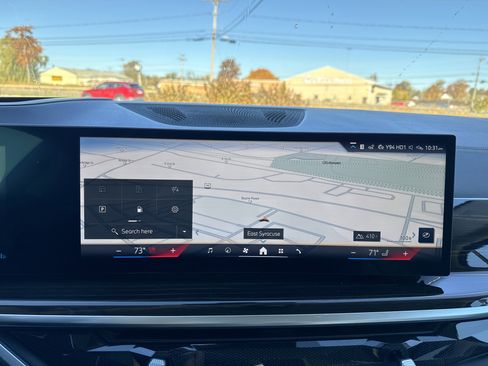 Used 2024 BMW X7 xDrive40i w/ Executive Package image 19