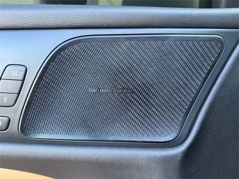 Used 2019 Volvo S60 T5 Inscription image 12