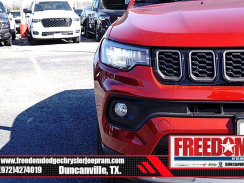 New 2026 Jeep Compass Latitude image 43