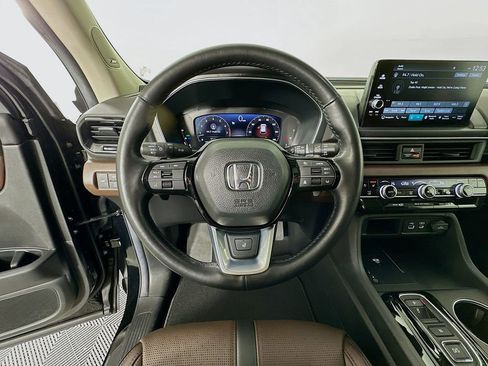 Certified 2024 Honda Pilot Elite image 11