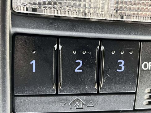 Used 2023 Toyota 4Runner Limited image 33