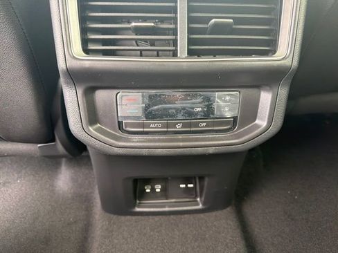 New 2026 Volkswagen Atlas Peak Edition AWD/4WD image 8