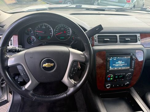 Used 2011 Chevrolet Tahoe LT image 17