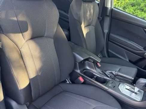 Used 2022 Subaru Impreza 2.0i Premium AWD/4WD image 17