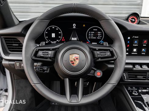 Used 2025 Porsche 911 Carrera image 25