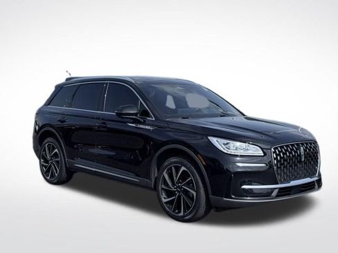 Used 2024 Lincoln Corsair Reserve w/ Equipment Group 201A AWD/4WD image 4