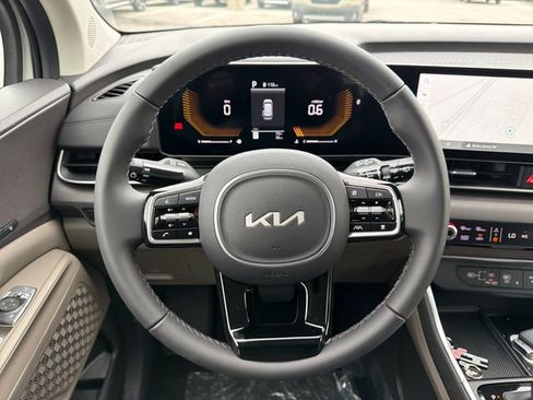 New 2026 Kia Carnival EX FWD image 10