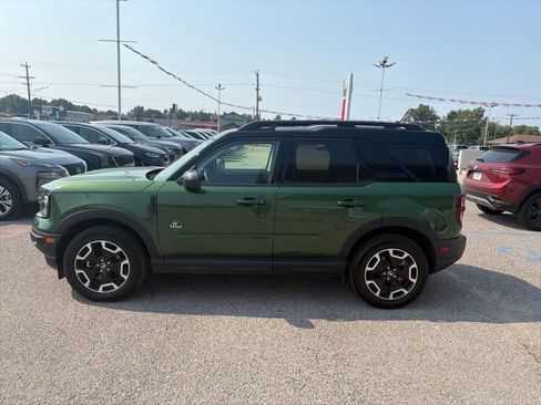 Used 2024 Ford Bronco Sport Outer Banks w/ Tech Package AWD/4WD image 3