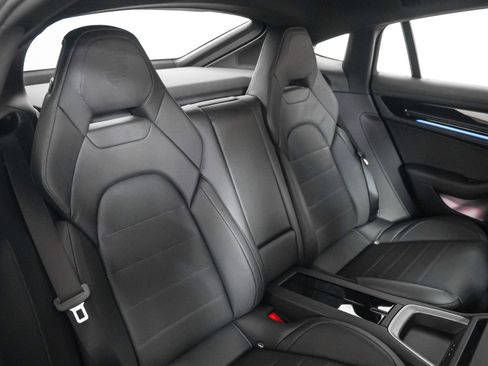 New 2026 Porsche Panamera image 6