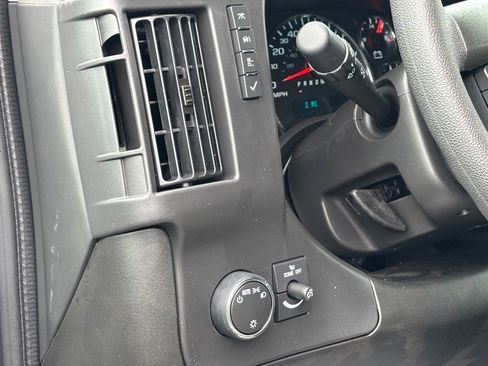 New 2025 Chevrolet Express 3500 w/ Driver Convenience Package image 7