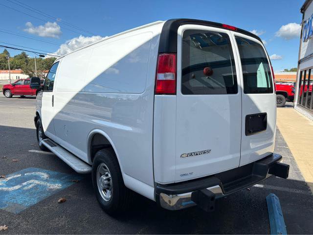 Used 2025 Chevrolet Express 2500 w/ Driver Convenience Package RWD image 8