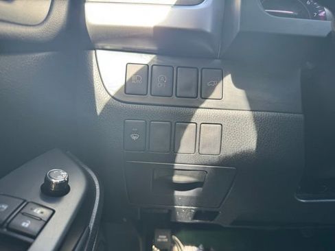 Certified 2019 Toyota Highlander XLE AWD/4WD image 30