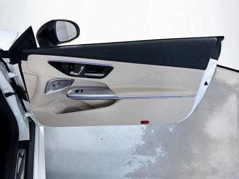 Used 2024 Mercedes-Benz CLE 300 4MATIC Cabriolet image 33