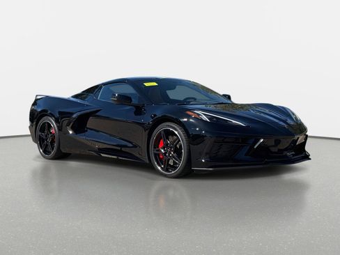 Used 2021 Chevrolet Corvette 2LT w/ Z51 Performance Package image 3