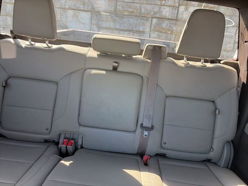 Used 2023 GMC Sierra 1500 SLT w/ SLT Premium Package image 21