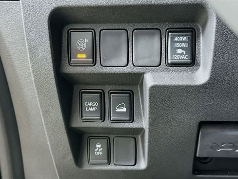 Used 2024 Nissan Frontier SV w/ Technology Package image 26